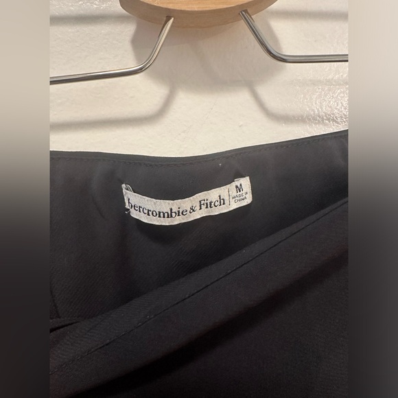 Medium Black Long Abercrombie & Fitch Skirt - Picture 2 of 3